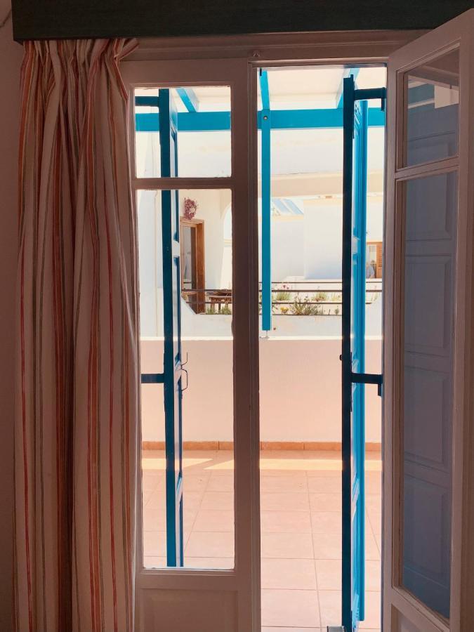 Manousos Rooms Adámasz Kültér fotó